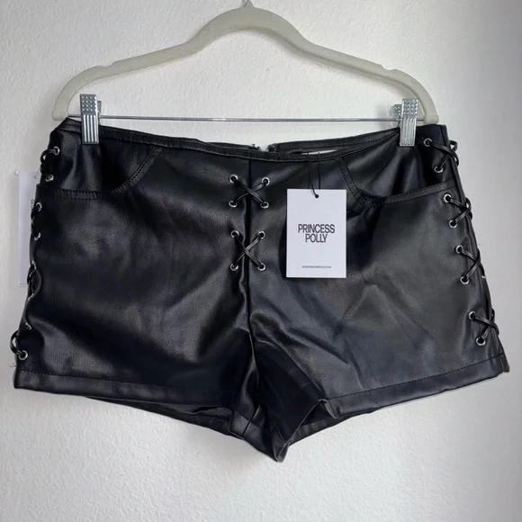 Princess Polly Buccaneers Low Rise Faux Leather Shorts 8 - Picture 5 of 7